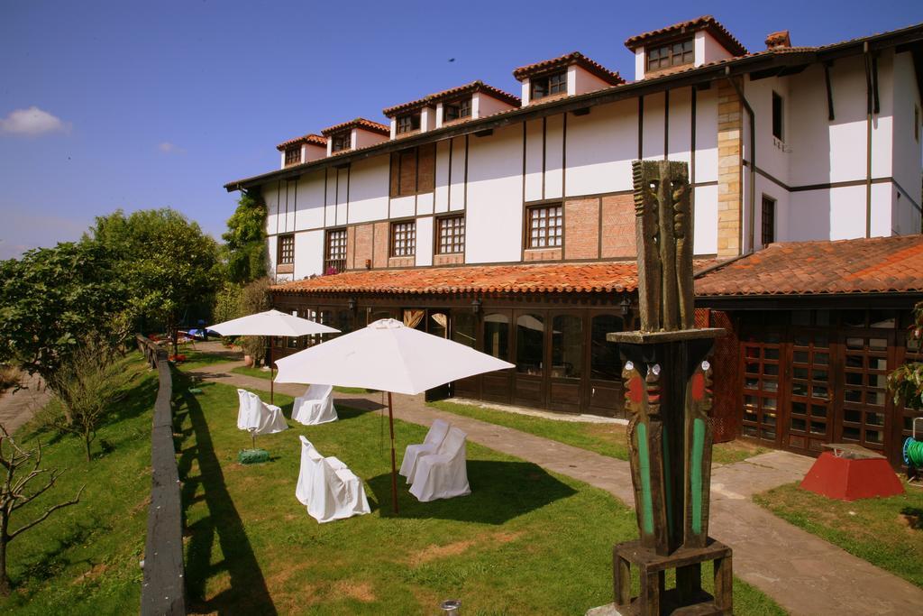Hotel Colegiata Santillana del Mar Bagian luar foto